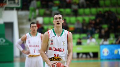 България приключи световните квалификации с тежка загуба