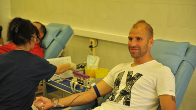 Представители на ЦСКА даряват кръв 