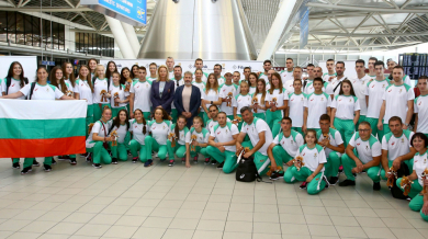 Стефка Костадинова изпрати талантите за Младежкия олимпийски фестивал (ВИДЕО)