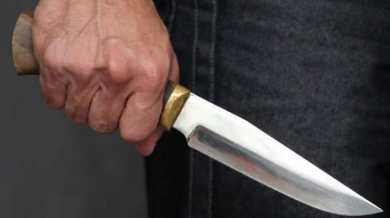 Пияница нападна с нож 14-годишни момчета, но едно от тях му разказа играта!
