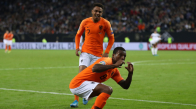Вълнуващ мач! Холандия подчини Германия в Хамбург ВИДЕО