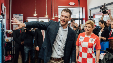 Президентът на Хърватия показа бойни умения срещу ММА шампион СНИМКИ