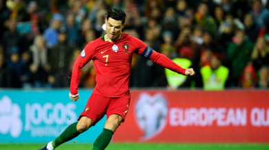 Португалия се мъчи срещу футболно джудже, но е на Евро 2020 за сметка на Сърбия ВИДЕО