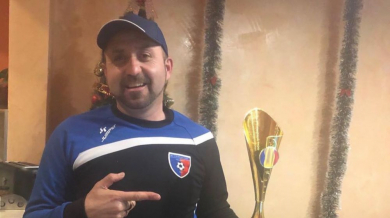 Наш футболен треньор „изтрепа гълъбите” в Румъния и взе голяма награда!