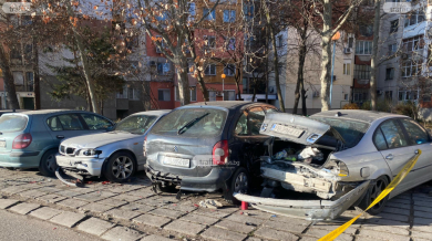 Задържаха го! Боксьор помля шестте коли в Пловдив