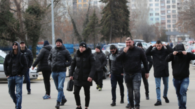 Мълчание в Левски след срещата на Божков с феновете