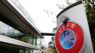 УЕФА с кризисен план за отложените мачове