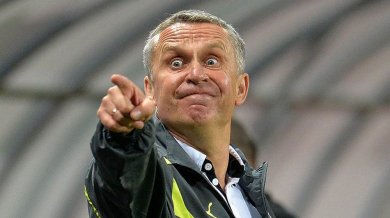 Треньорска оставка в единственото играещо се първенство в Европа
