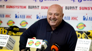 Венци Стефанов: Двама генерали ще решат кога ще има футбол