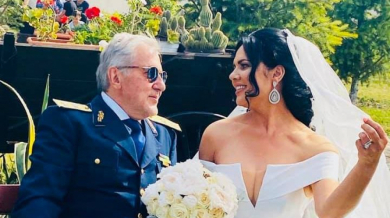 Легендарен плейбой се ожени за 30 години по-млада булка