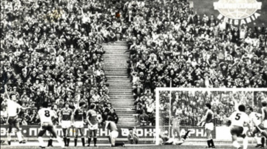 Преди 37 години Румен Димов наказва Манчестър Юнайтед