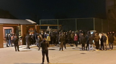 Разярени фенове в Коматево, полиция опази играчите на Ботев