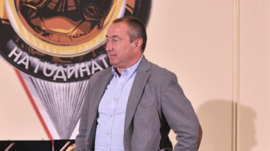 Станимир Стоилов близо до треньорския пост в Лудогорец