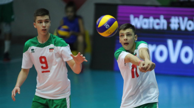 17-годишният син на Владо Николов дебютира за България