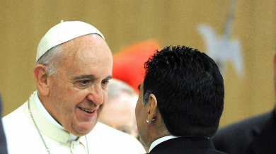 Папата трогна с думи за покойния Марадона и изненада с признание