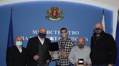 Кралев награди спортист, носещ слава на България