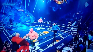 Какъв дебют! Руснак нокаутира с 60 кг по-тежък от него гигант ВИДЕО