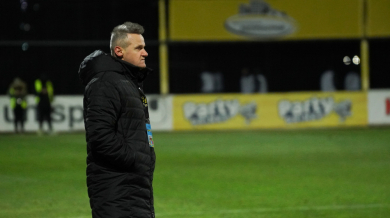 Неприятна новина за треньора на Ботев (Пловдив)