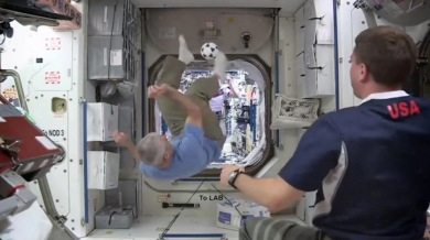 60 г. от първия човешки полет в космоса: Възможен ли е спорт в орбита? ВИДЕО