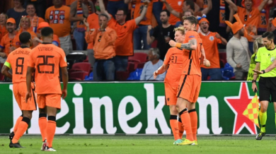 Нидерландия удари Украйна в края на най-зрелищния мач от началото на Евро 2020 ВИДЕО