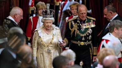 Странен слух за кралица Елизабет II и Роналдо обикаля из Европа