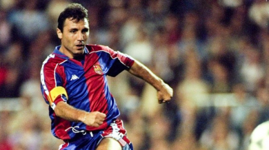 Стоичков печели Суперкупата на Европа с Барса през 1993 г.