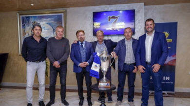 Премии от Palms Bet за старши треньора и за УС на ПФК Левски заради успешния сезон