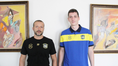 Шампионът Марица представи двама треньори