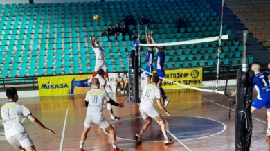 Левски и ЦСКА играят финал в Перник