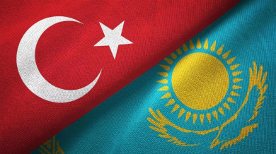 Грозни сцени! Хвърчат искри между Казахстан и Турция ВИДЕО