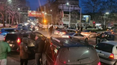 Фенове на Локо (Пловдив) блокираха града