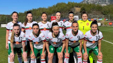 България тръгна с победа в Турция