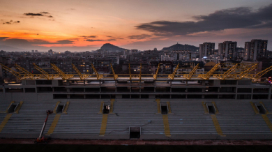 Роден стадион светва с лампи като на Световното