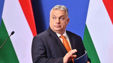 Фотобомба в БЛИЦ: Уникален 60-годишен дар за Виктор Орбан от България!