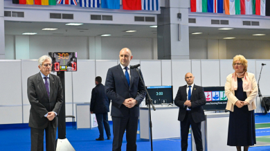 Президентът Радев на спортно събитие в Пловдив СНИМКИ