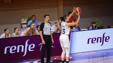 Български съдия свири финал на световно по баскетбол