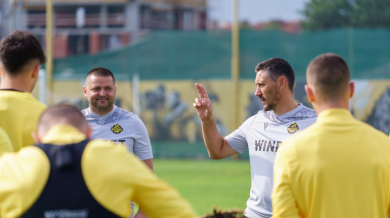 Новият треньор на Ботев (Пловдив) избра играчите за дебюта си