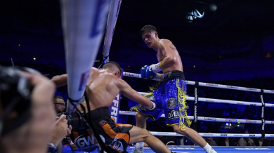 Боксьор се бори за живота си след нокаут