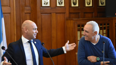 Стоичков изрази мощна подкрепа към новия кмет на Пловдив СНИМКИ