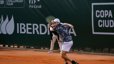 Спряха Андреев на четвъртфиналите във Валенсия