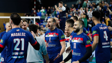 Изпари се мечтата на Левски, Дея Спорт с исторически трофей СНИМКИ
