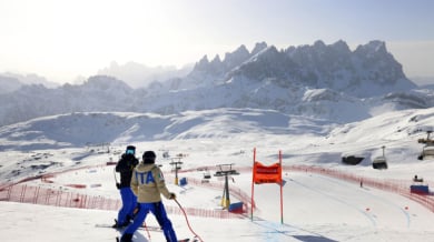 Отмениха старт от Световната купа по ски заради много сняг