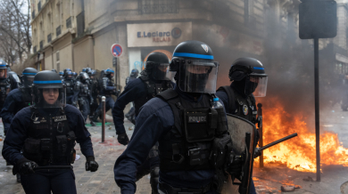 Франция ангажира хиляди полицаи по земя и въздух, ще помагат и други държави