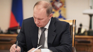 Нов указ на Путин разбуни Русия, хората побесняха заради министър