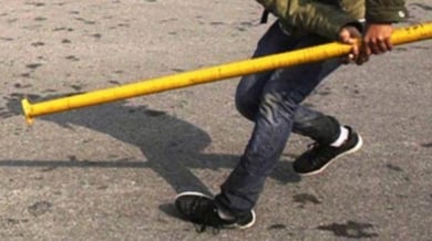 Грозни сцени: Бой с тръби в София! Десетима млатиха един след забележка