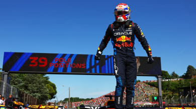Шампионът във Формула 1 изравни рекорд на Айртон Сена