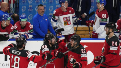 Канада се измъчи с Чехия за седма победа на Световното по хокей