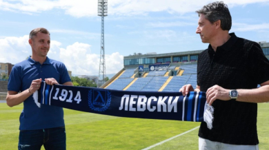 Новият треньор на Левски гледа дерби на "Герена"