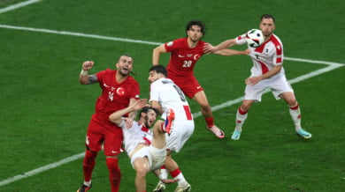 Турция пречупи Грузия в шоу с красиви голове и три греди