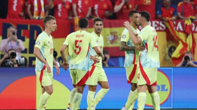 Испания надви и Албания за първото място в групата си